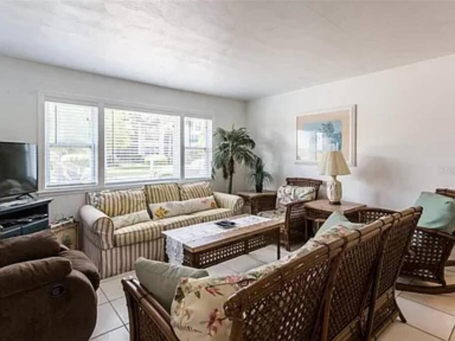 Lovely 1 Bedroom Unit Across From Lido Key Beach 萨拉索塔 外观 照片