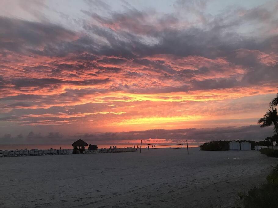 Lovely 1 Bedroom Unit Across From Lido Key Beach 萨拉索塔 外观 照片